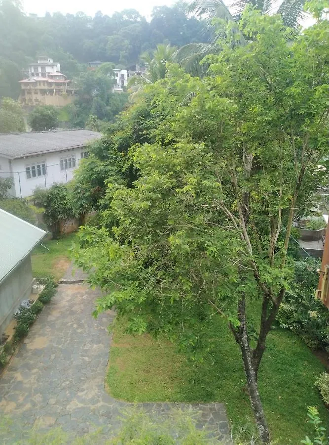 Travel Inn Deluxe Anniewatta Kandy 0*,  Sri Lanka