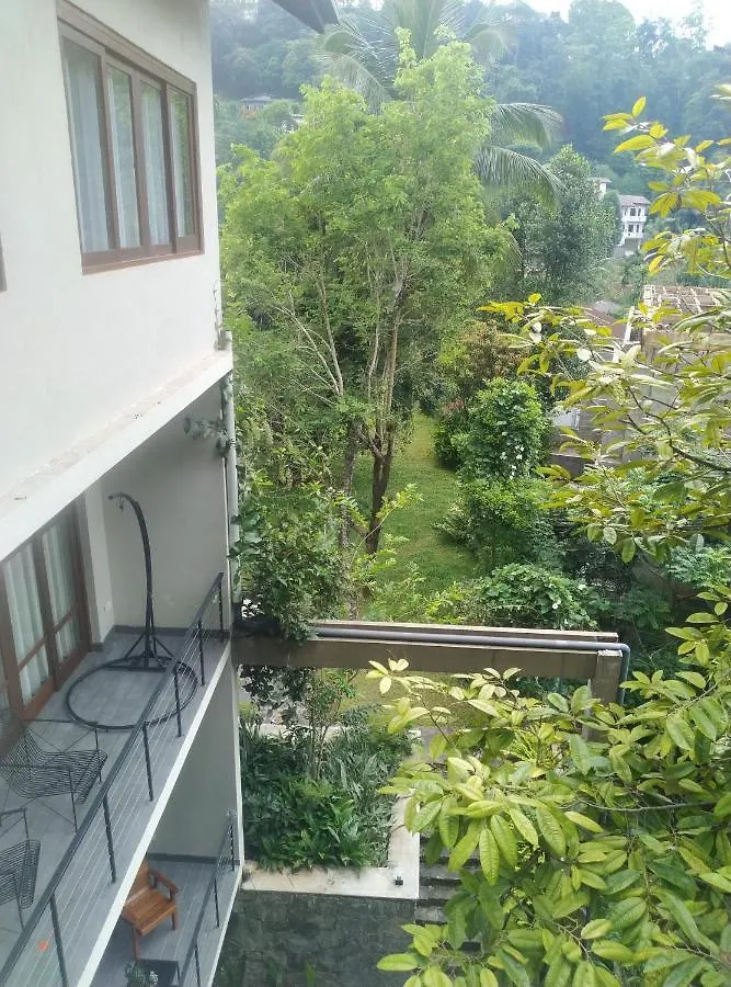 Travel Inn Deluxe Anniewatta Kandy Apartment