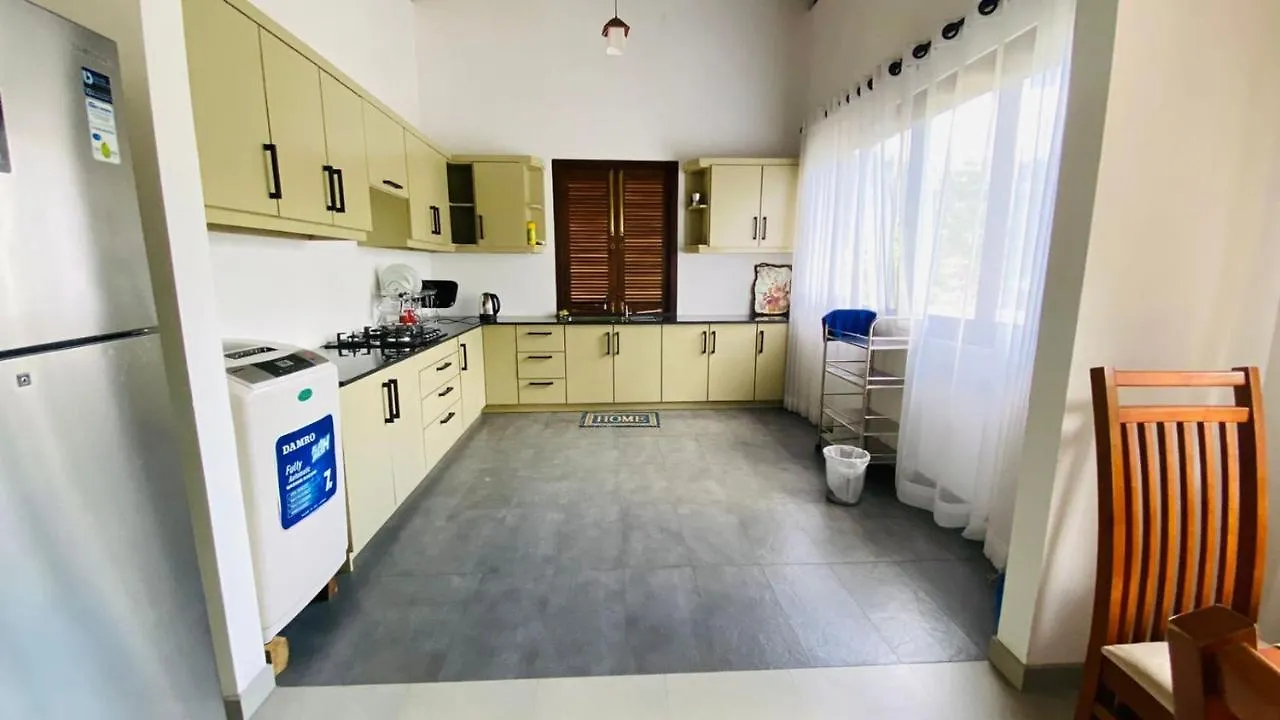 Apartment Travel Inn Deluxe Anniewatta Kandy Sri Lanka